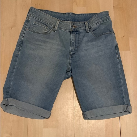 Like new Levi Blue Denim Shorts - Picture 1 of 8